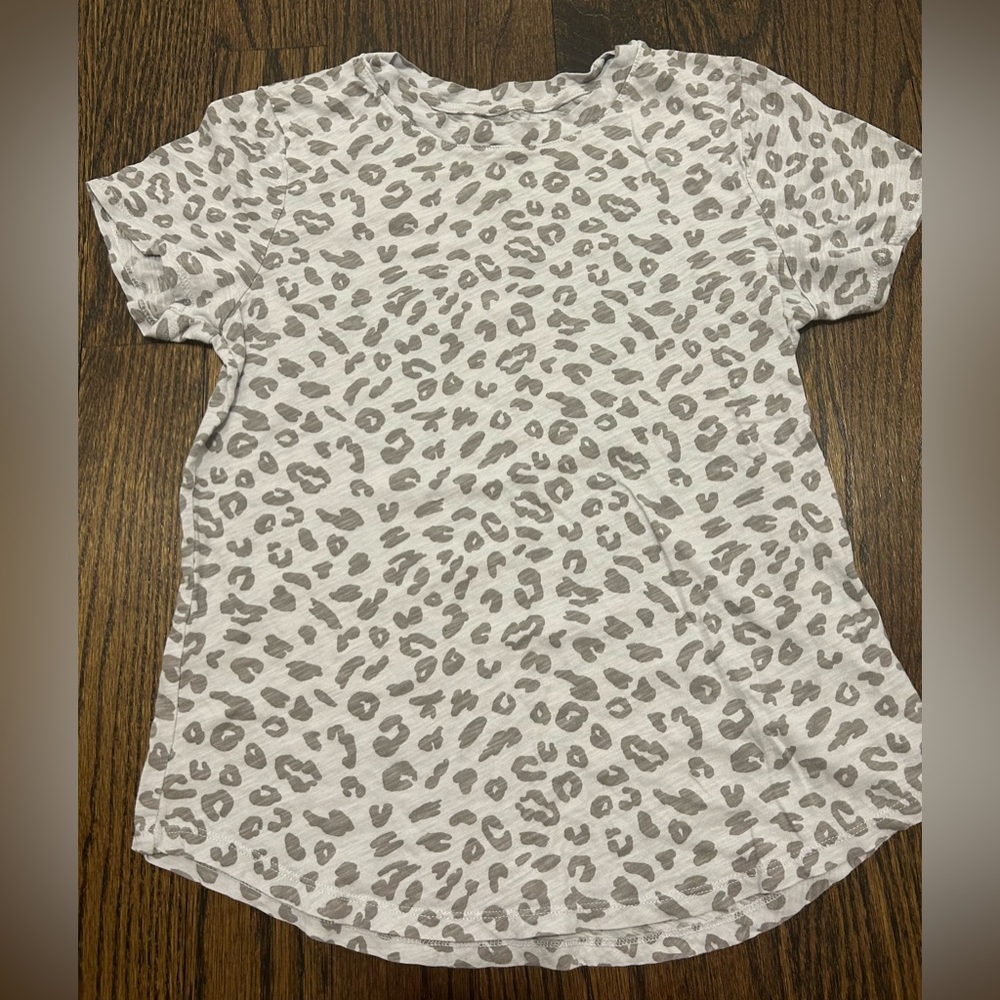 Cheetah print t-shirt